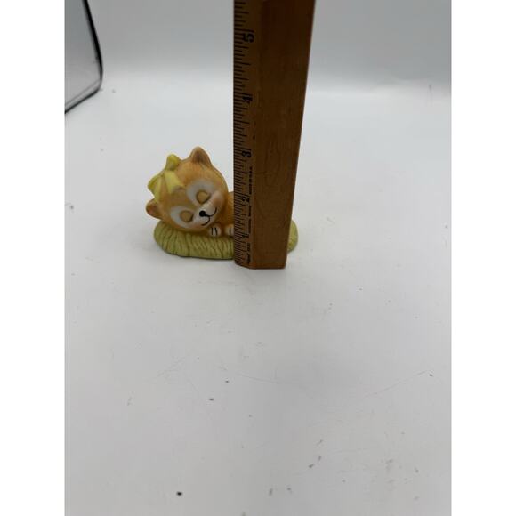 Adorable Vintage Sleeping Kitten On Grass With A Yellow Bow - Picture 6 of 7